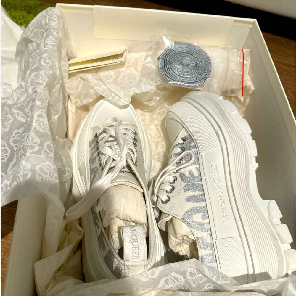 Alexander McQueen white silver sneaker